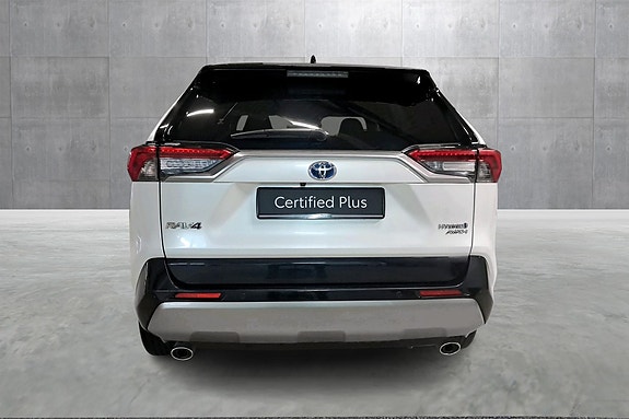 Toyota RAV4 4 of 30
