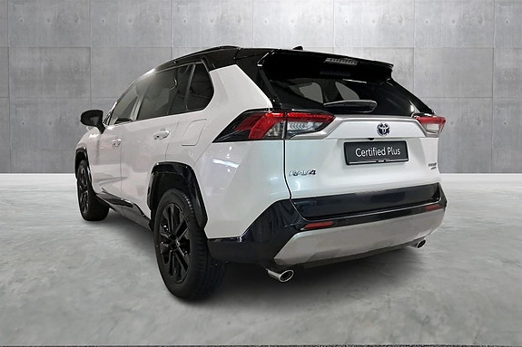 Toyota RAV4 3 of 30