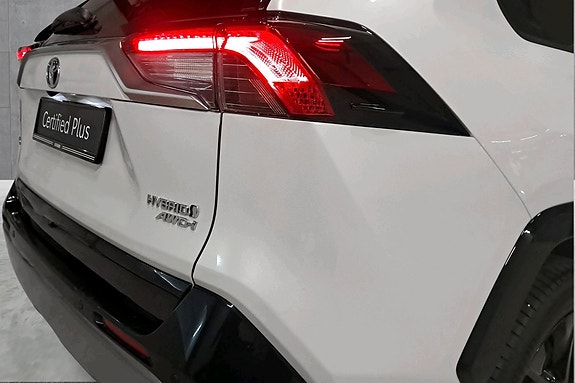 Toyota RAV4 25 of 30