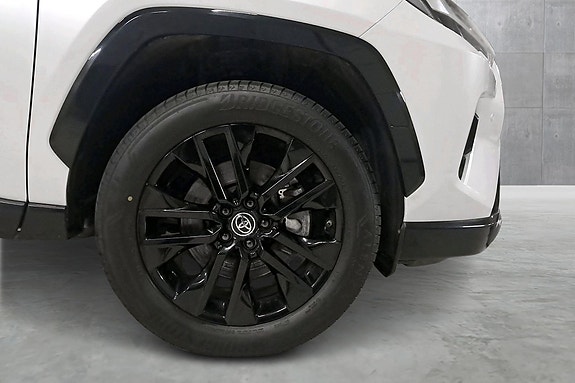 Toyota RAV4 21 of 30