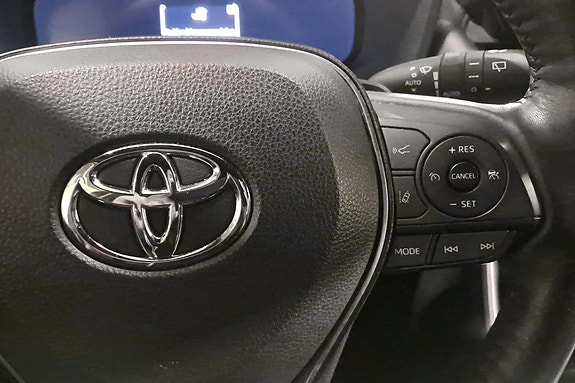 Toyota RAV4 30 of 30