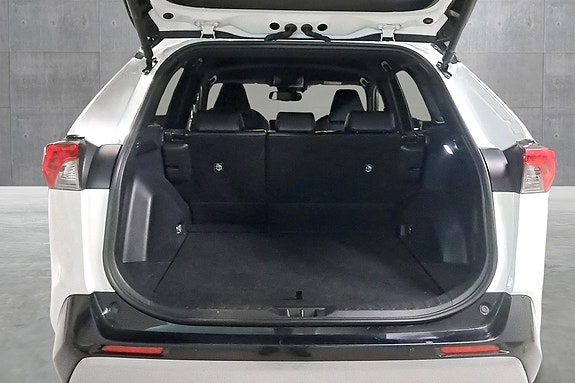 Toyota RAV4 19 of 30