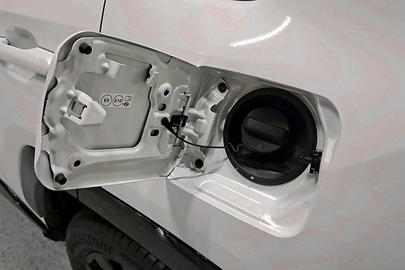 Toyota RAV4 9 of 30