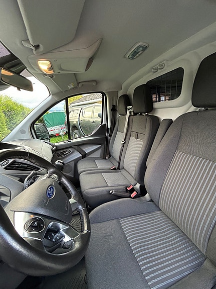 Ford Transit Custom 6 of 22