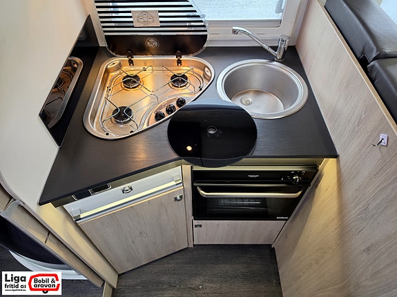 Challenger 398 XLB SPECIAL EDITION / 150 Hk Automat / Solcelle / Stekeovn 17 of 29