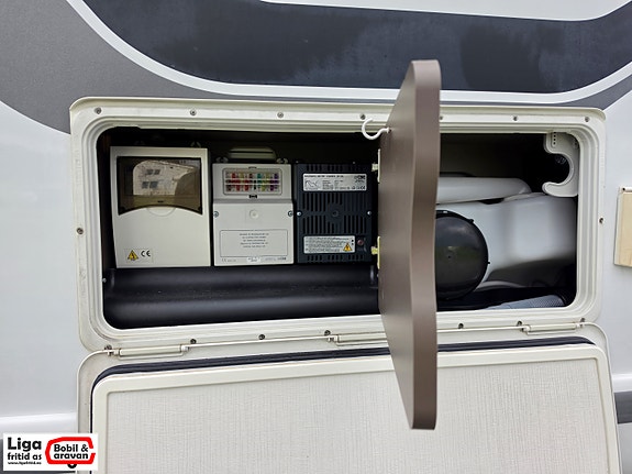 Challenger 398 XLB SPECIAL EDITION / 150 Hk Automat / Solcelle / Stekeovn 5 of 29