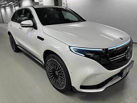Mercedes-Benz EQC400 4 of 17