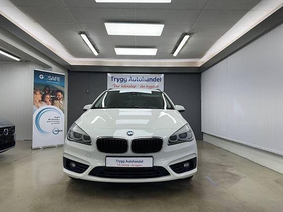 BMW 225xe 6 of 30