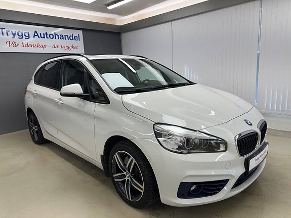 BMW 225xe 4 of 30