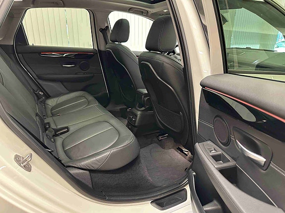 BMW 225xe 23 of 30
