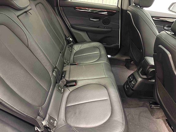 BMW 225xe 24 of 30