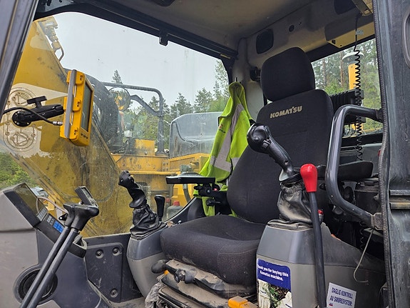 Komatsu PC138US 5 of 5