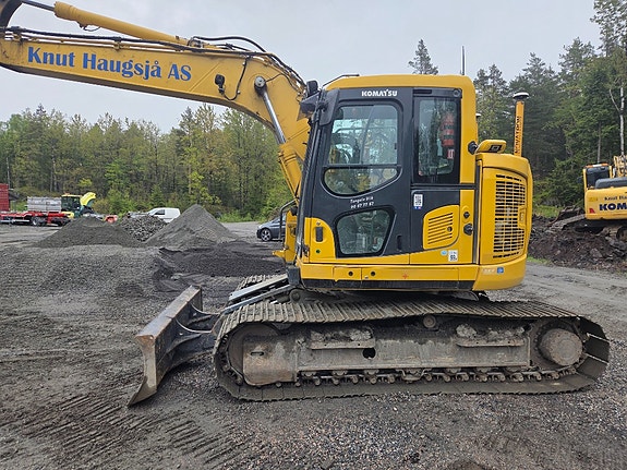 Komatsu PC138US 2 of 5