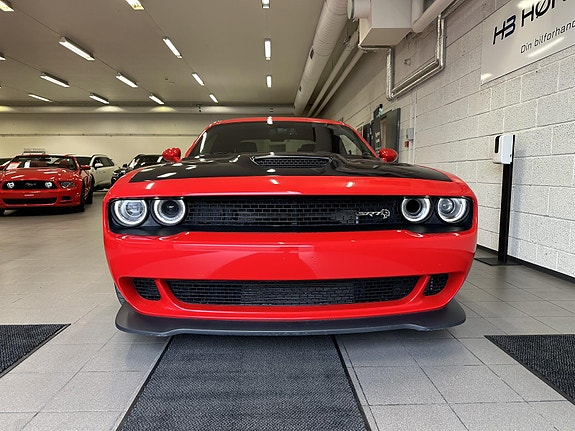 Dodge Challenger 2 of 26