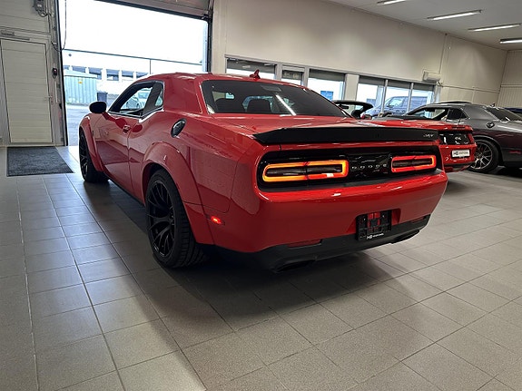 Dodge Challenger 4 of 26