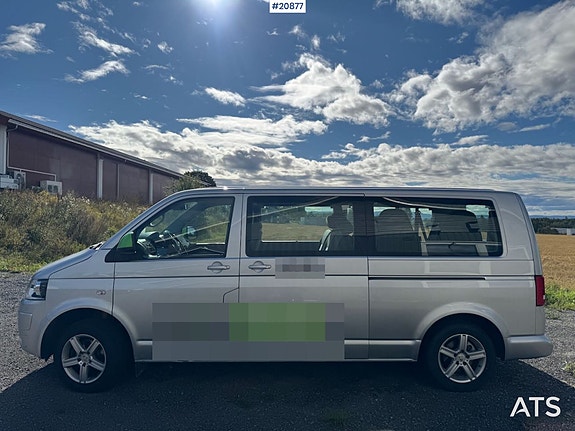 Volkswagen Caravelle 3 of 29