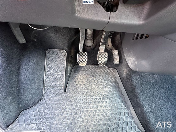 Volkswagen Caravelle 16 of 29
