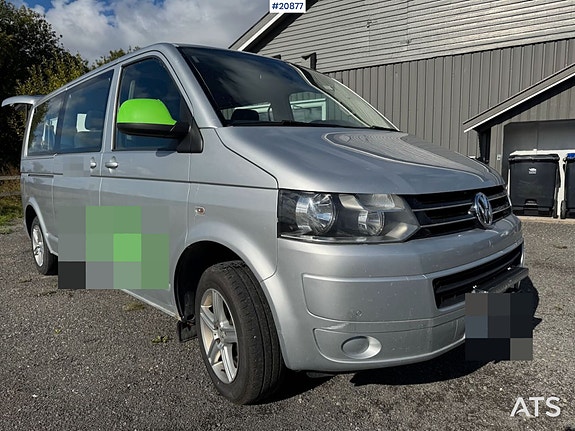 Volkswagen Caravelle 9 of 29