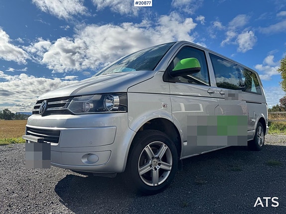 Volkswagen Caravelle 2 of 29