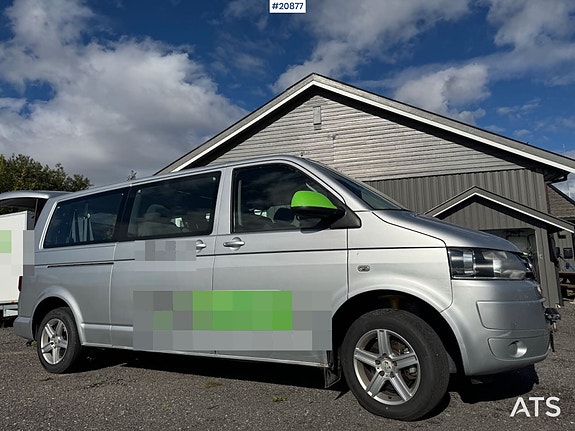 Volkswagen Caravelle 8 of 29