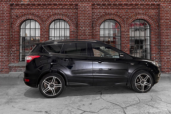 Ford Kuga 10 of 29
