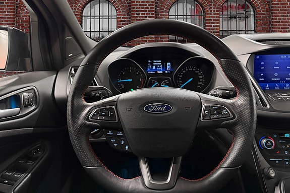 Ford Kuga 16 of 29