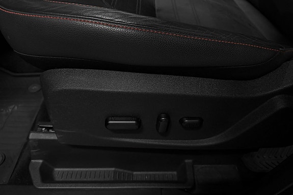 Ford Kuga 14 of 29