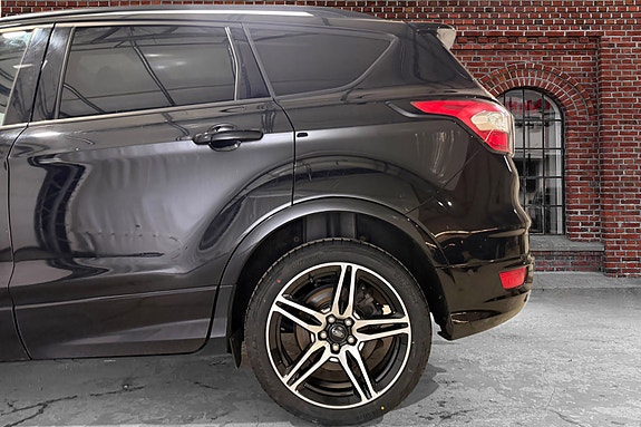 Ford Kuga 7 of 29
