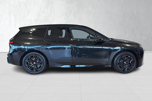 BMW iX 6 of 23