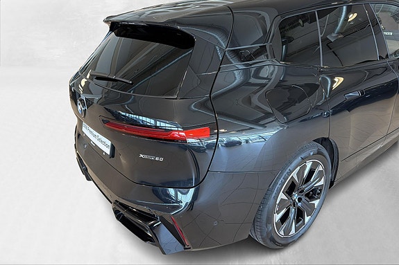 BMW iX 7 of 28