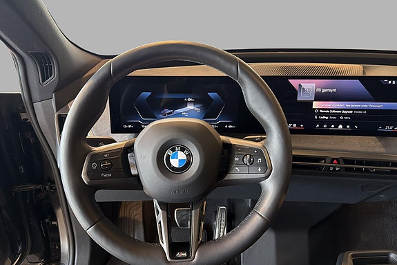 BMW iX 14 of 28