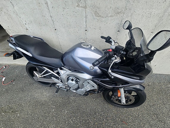 Yamaha FZ6-S Fazer 3 of 5