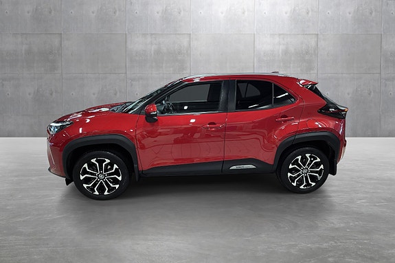 Toyota Yaris Cross 2 of 18