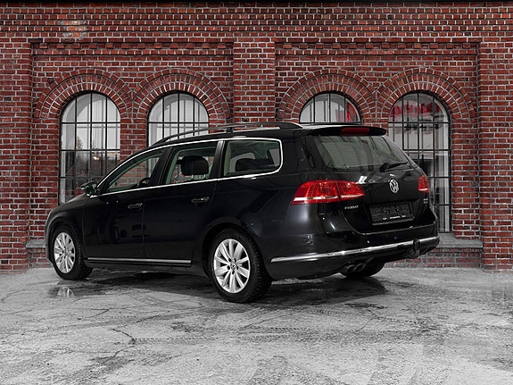 Volkswagen Passat 11 of 23