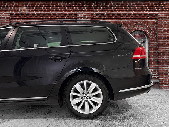 Volkswagen Passat 8 of 23
