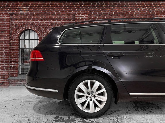 Volkswagen Passat 6 of 23