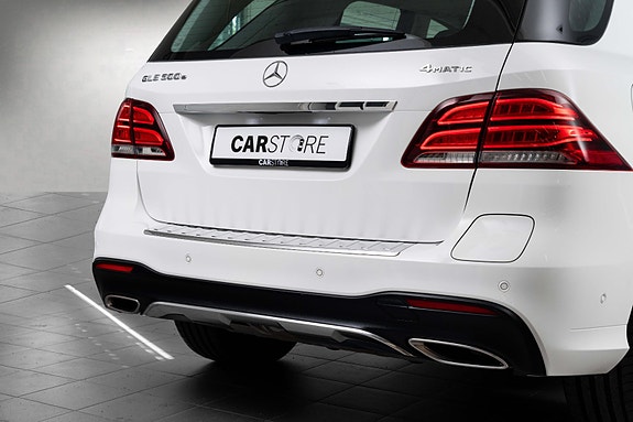 Mercedes-Benz GLE500 e 7 of 27
