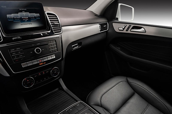 Mercedes-Benz GLE500 e 12 of 27