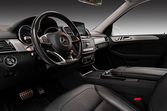 Mercedes-Benz GLE500 e 18 of 27