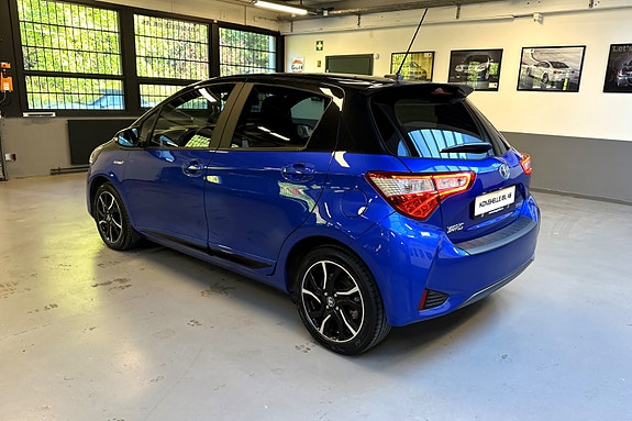 Toyota Yaris 3 of 29