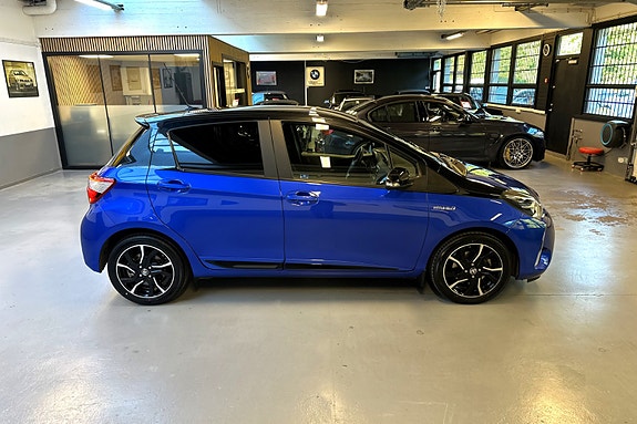 Toyota Yaris 6 of 29