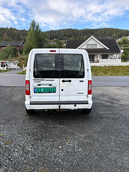 Ford Transit Connect 8 of 11