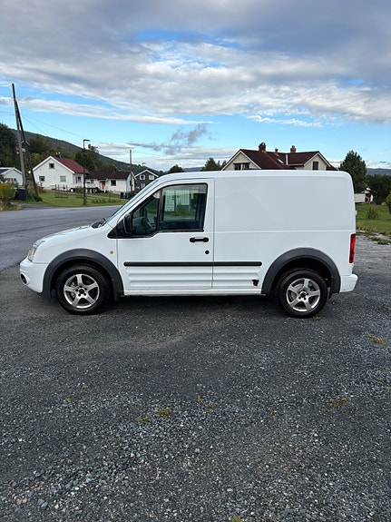 Ford Transit Connect 7 of 11
