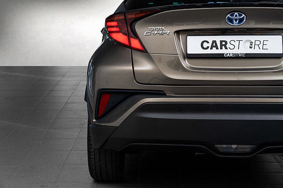 Toyota C-HR 9 of 25