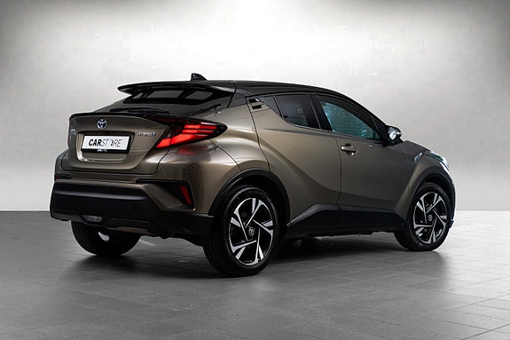 Toyota C-HR 6 of 25
