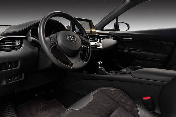 Toyota C-HR 18 of 25