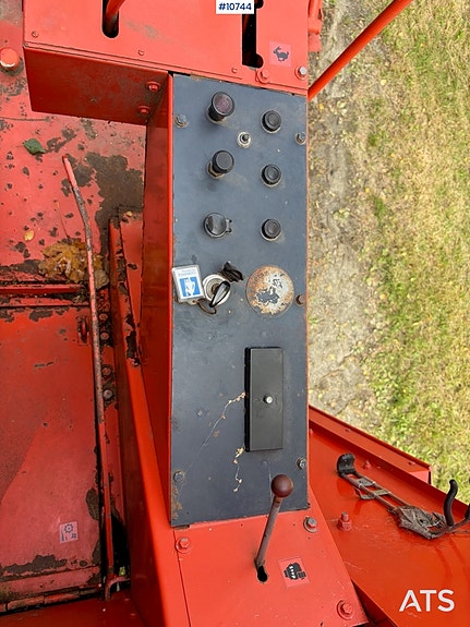 Deutz Fahr  M 660 skurtresker 18 of 26