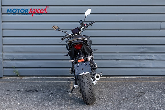 Yamaha MT-07 6 of 8