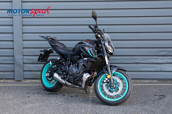 Yamaha MT-07 2 of 8