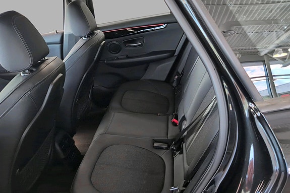 BMW 225xe 11 of 15